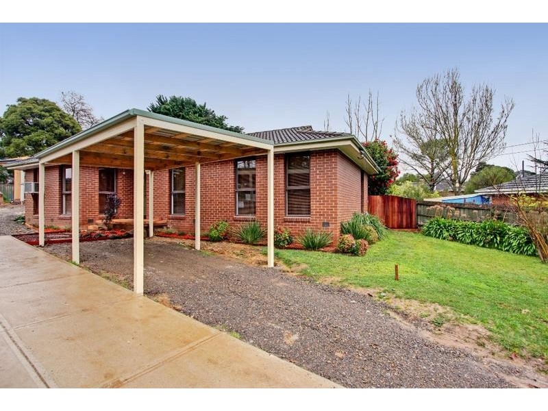 1/5 Cowley Court, Mooroolbark VIC 3138