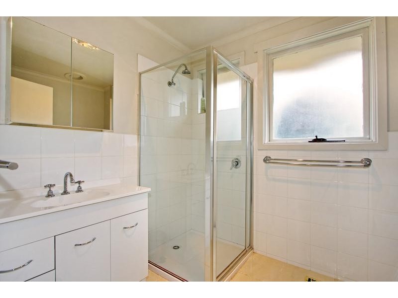 1/5 Cowley Court, Mooroolbark VIC 3138