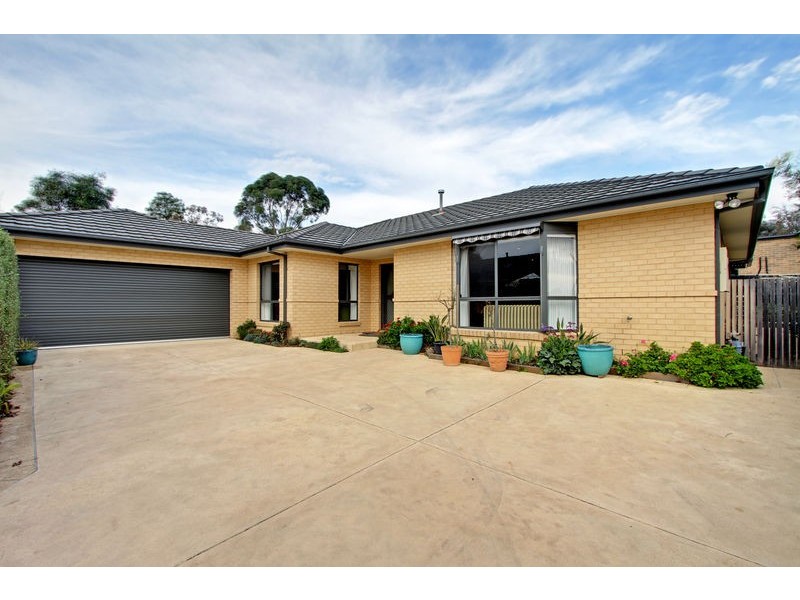 40A Cardigan Road, Mooroolbark VIC 3138