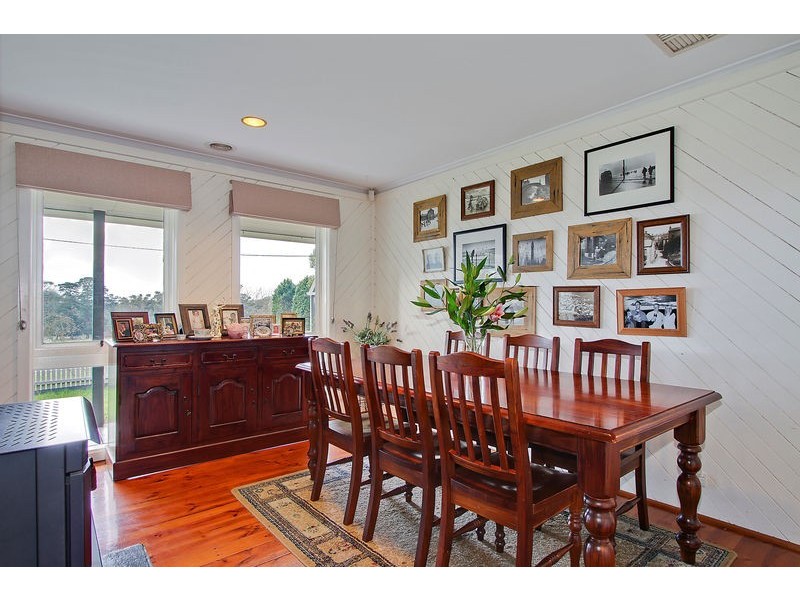 4 Stephen Road, Wandin North VIC 3139