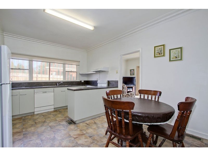 114 Maroondah Highway, Croydon VIC 3136