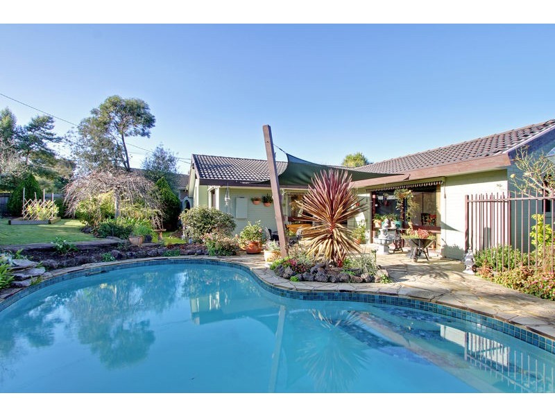 4 Cloverdale Lane, Chirnside Park VIC 3116