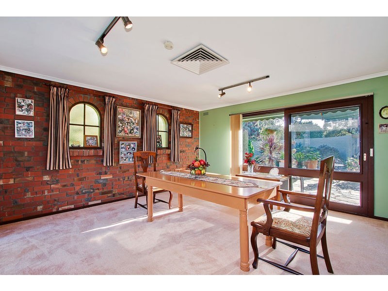 4 Cloverdale Lane, Chirnside Park VIC 3116