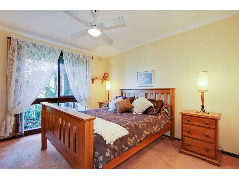 4 Cloverdale Lane, Chirnside Park VIC 3116