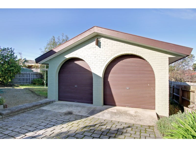 4 Cloverdale Lane, Chirnside Park VIC 3116