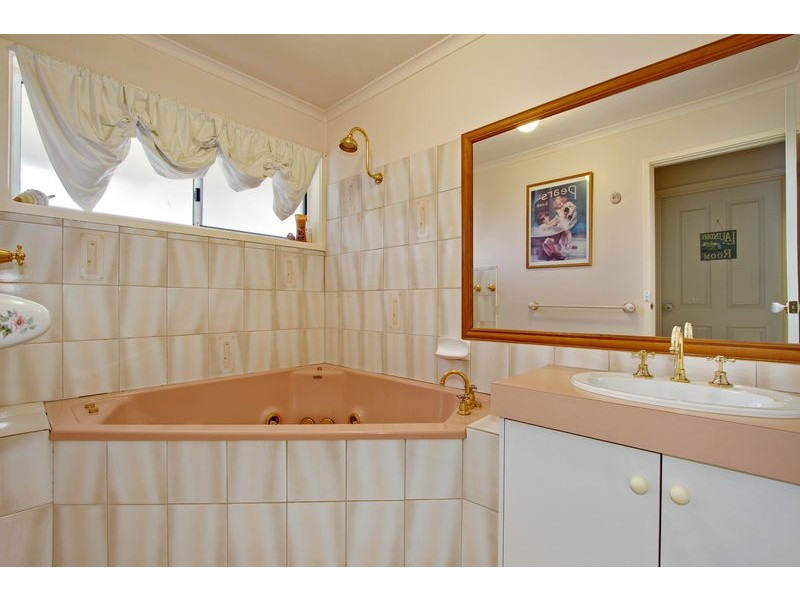 48 Winnetka Drive, Lilydale VIC 3140