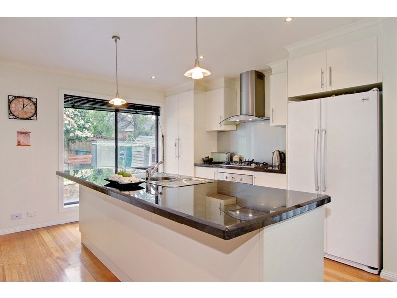 54 Walnut Drive, Kilsyth VIC 3137