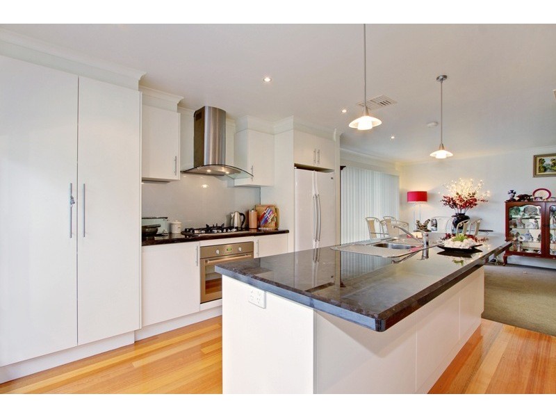 54 Walnut Drive, Kilsyth VIC 3137