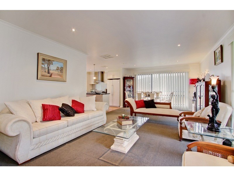 54 Walnut Drive, Kilsyth VIC 3137