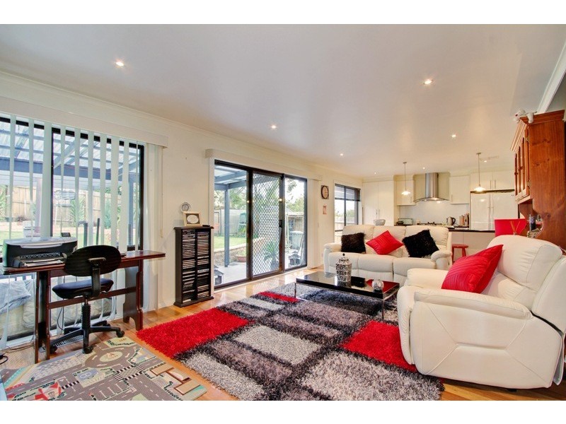 54 Walnut Drive, Kilsyth VIC 3137