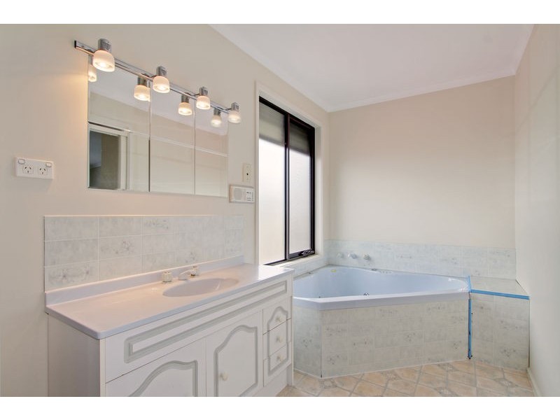 2 Barrett Court, Woori Yallock VIC 3139