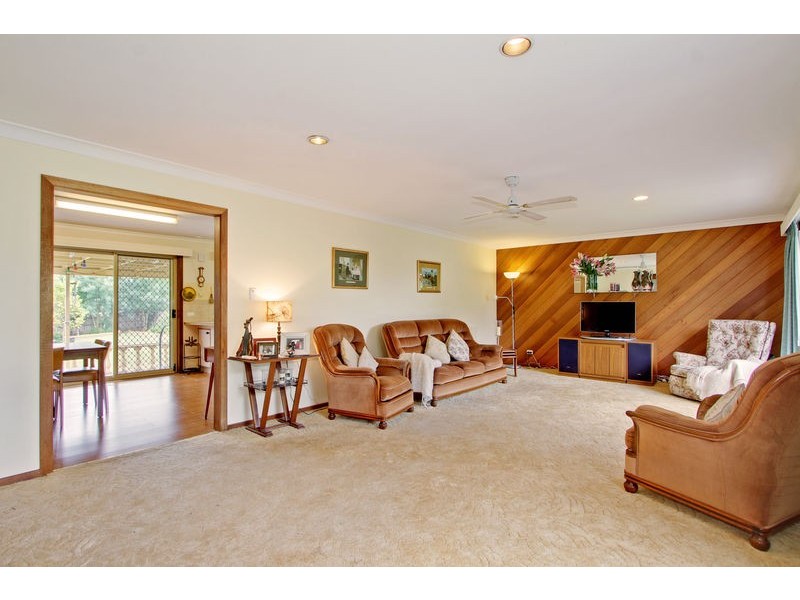 3 Blacksprings Road, Chirnside Park VIC 3116