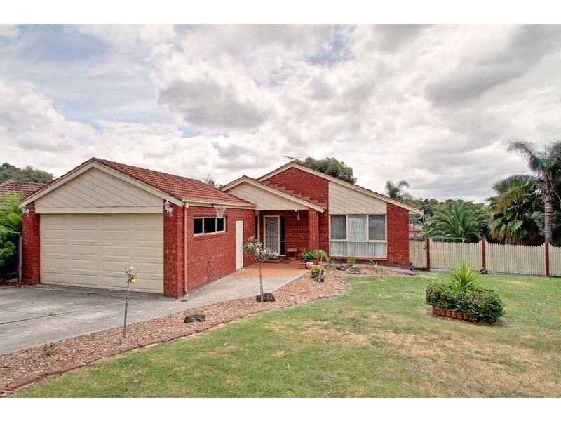 100 Lakeview Drive, Lilydale VIC 3140