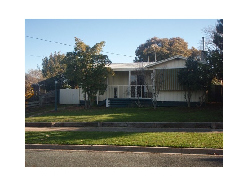 5 Fifth Street, Eildon VIC 3713