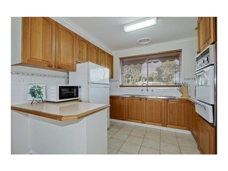 28 McDermott Avenue, Mooroolbark VIC 3138