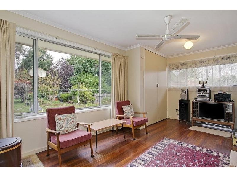 10 Edith Avenue, Croydon VIC 3136