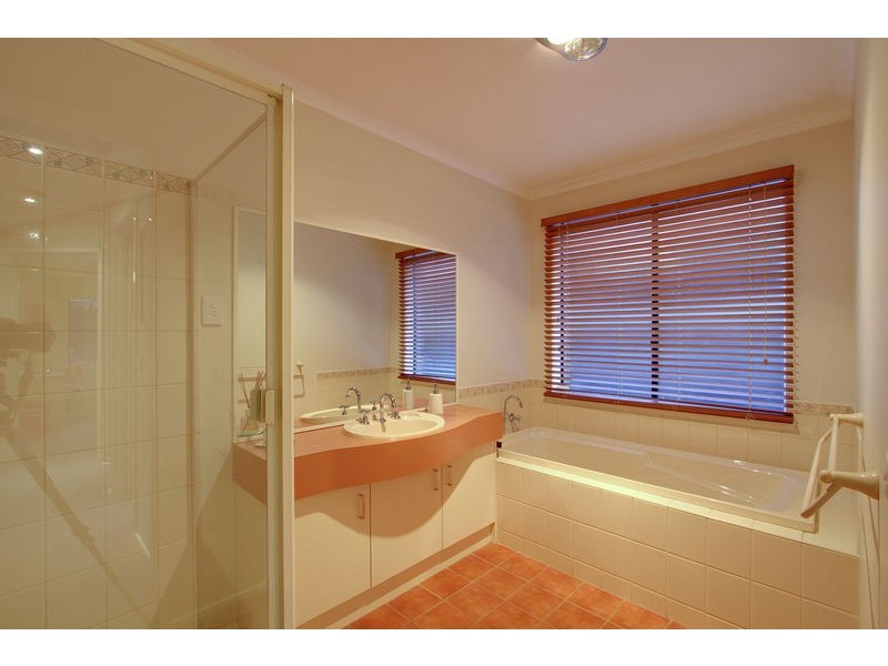 17 Newhaven Court, Lilydale VIC 3140