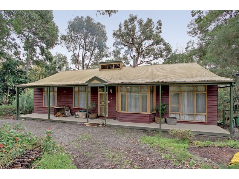 13 The Crescent, Mount Evelyn VIC 3796