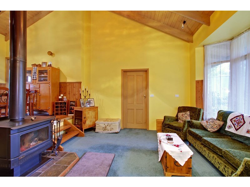 13 The Crescent, Mount Evelyn VIC 3796