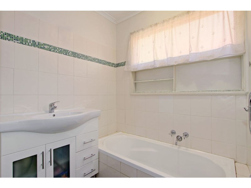 10 Eastview Avenue, Seville East VIC 3139