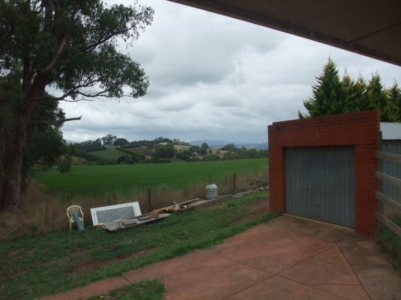 68 Parker Road, Wandin North VIC 3139