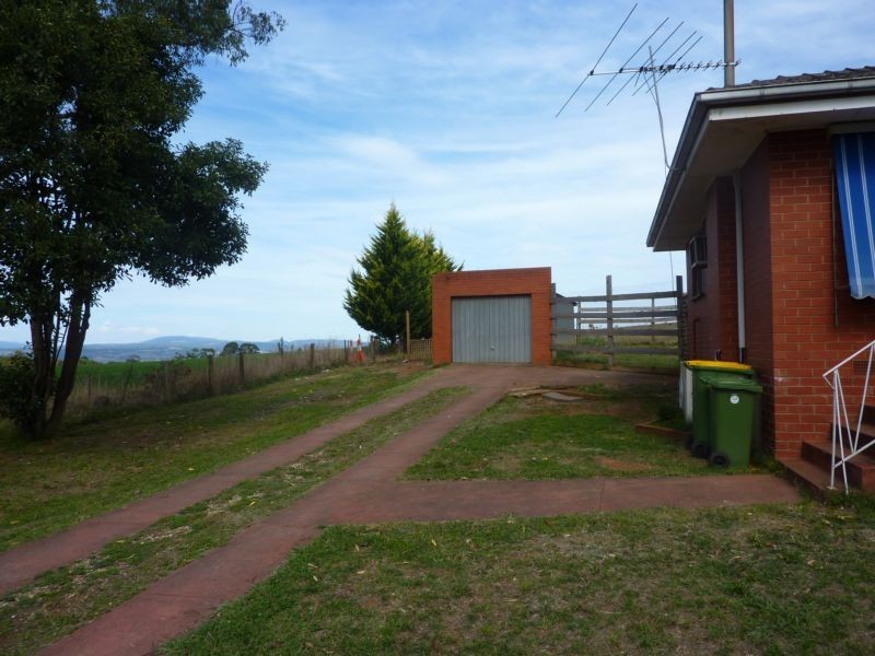 68 Parker Road, Wandin North VIC 3139