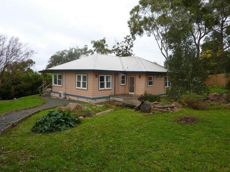 16 High Street, Seville VIC 3139