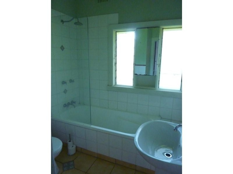 16 High Street, Seville VIC 3139