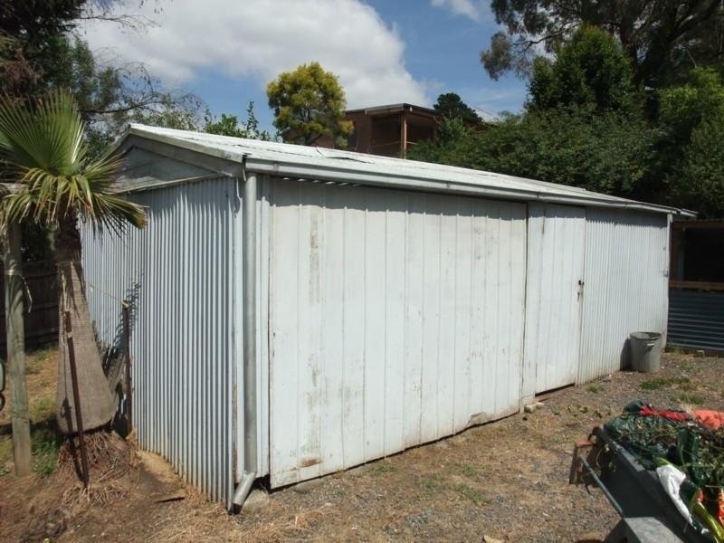 23 Railway Road, Seville VIC 3139
