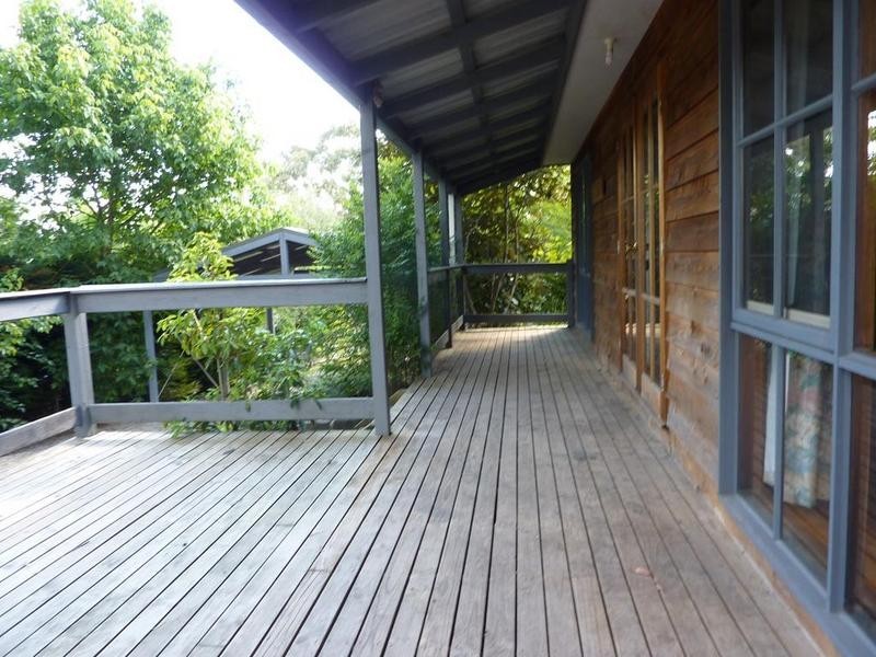 23 Railway Road, Seville VIC 3139