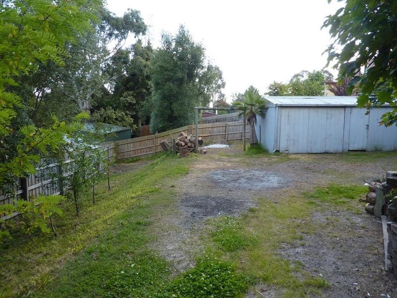 23 Railway Road, Seville VIC 3139