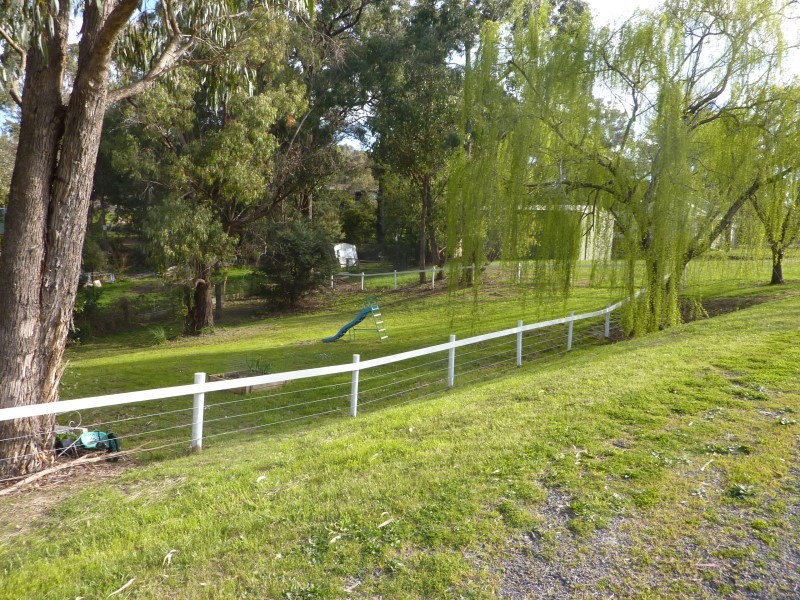 2 Bridgewater Road, Seville VIC 3139