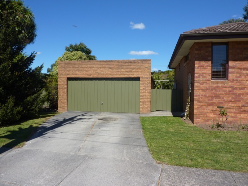 14 Hickman Place, Seville VIC 3139