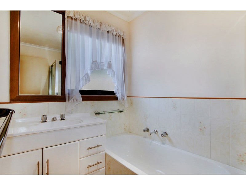 2 Joan Court, Woori Yallock VIC 3139