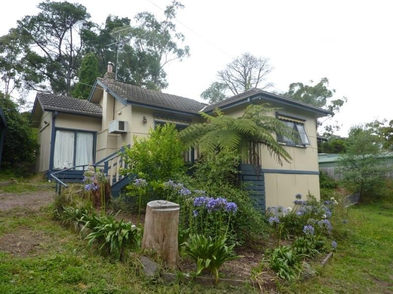 28 Old Warburton Road, Seville VIC 3139