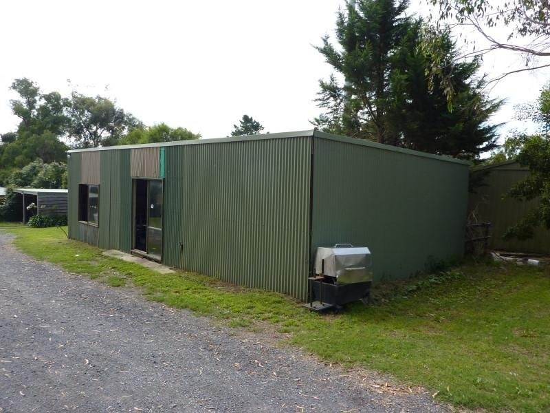 1933 Healesville Kooweerup Road, Yellingbo VIC 3139