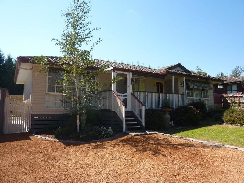 3 Monbulk Seville Road, Seville VIC 3139