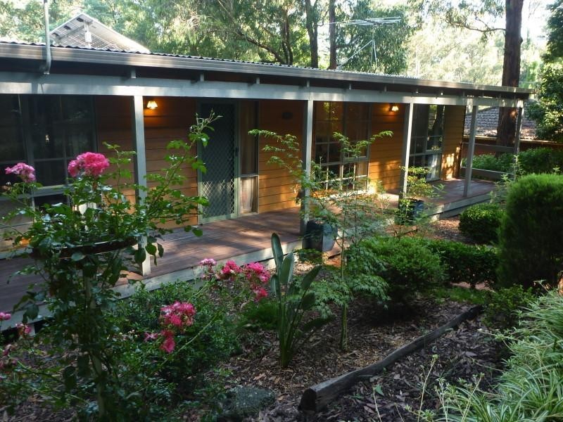 55 Caroline Avenue, Cockatoo VIC 3781