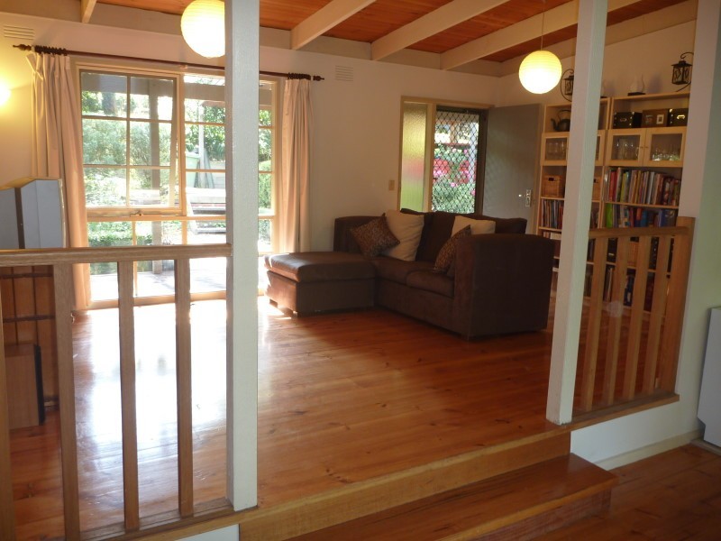 55 Caroline Avenue, Cockatoo VIC 3781