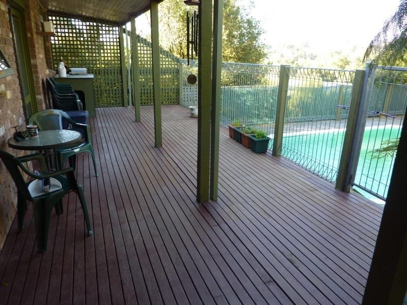 4 Read Road, Seville VIC 3139