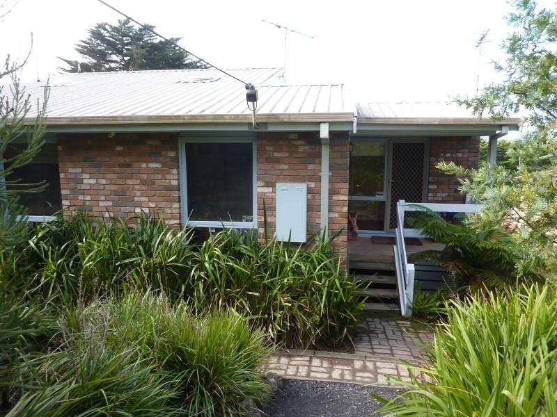 11 Peters Road, Seville VIC 3139