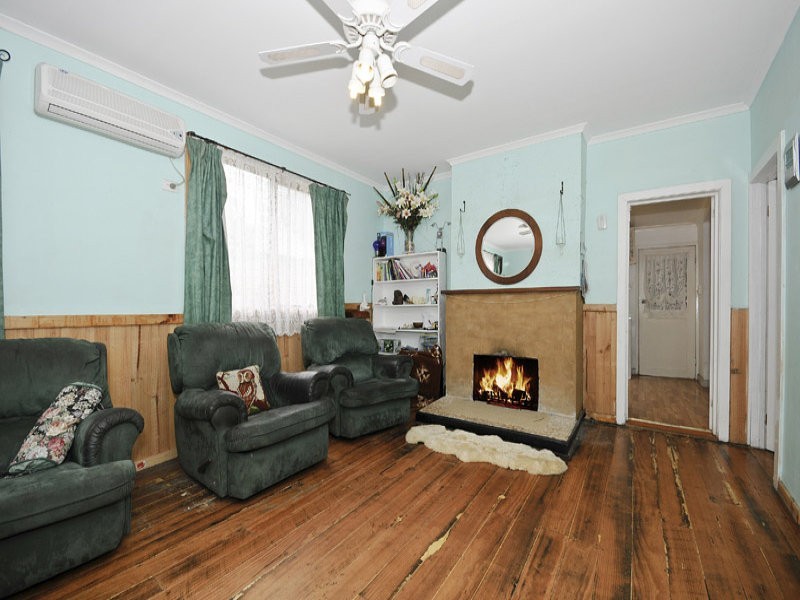 6 Imperial Avenue, Wandin North VIC 3139