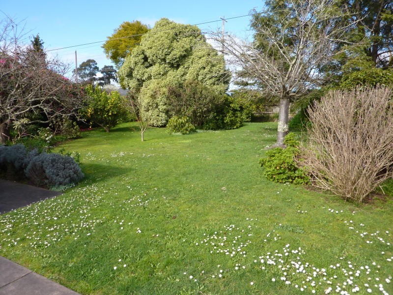 2 Greenglades Court, Wandin North VIC 3139