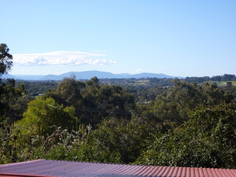 33 Russell Street, Mount Evelyn VIC 3796