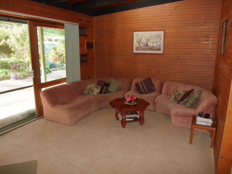 1675 Don Road, Launching Place VIC 3139