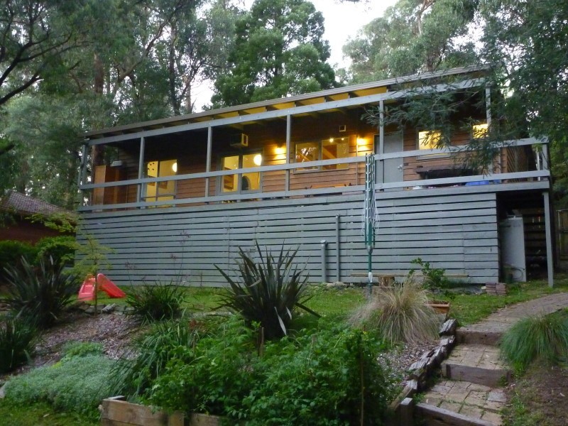 55 Caroline Avenue, Cockatoo VIC 3781