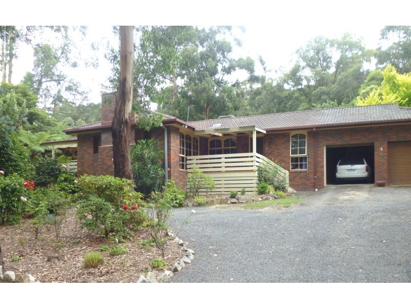 4 Ewarts Road, Launching Place VIC 3139