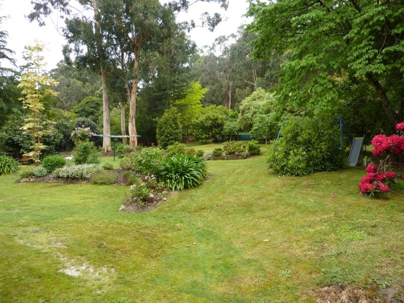 4 Ewarts Road, Launching Place VIC 3139