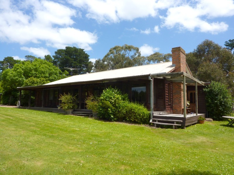 625 Victoria Road, Seville VIC 3139