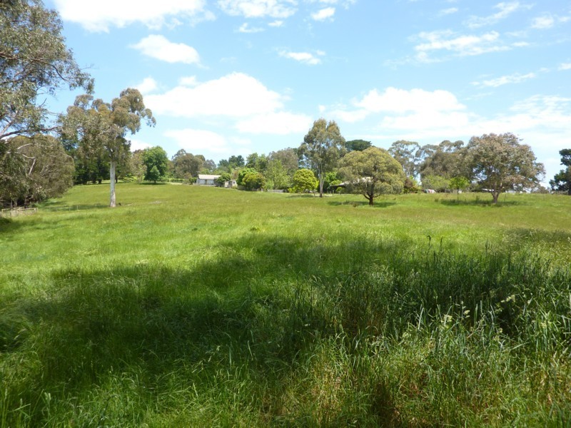 625 Victoria Road, Seville VIC 3139